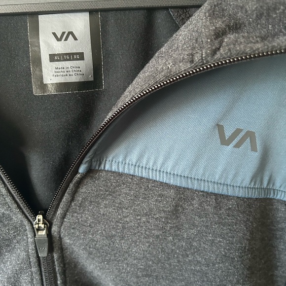 RVCA- Advanced Hooded Full Zip Jacket (Blue/Black) - Size XL - Picture 12 of 14